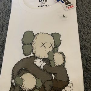 Uniqlo x KAWS